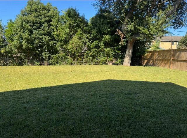 8437 Winthrop Street, Houston, TX 77075