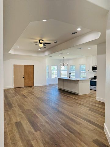 8437 Winthrop Street, Houston, TX 77075