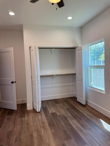 8437 Winthrop Street, Houston, TX 77075