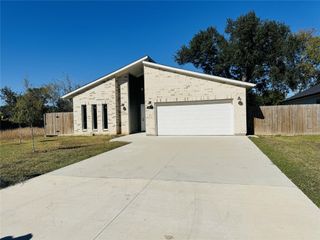 8437 Winthrop Street, Houston, TX 77075