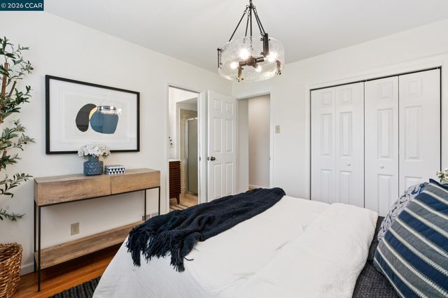 1315 El Curtola, Lafayette, CA 94549