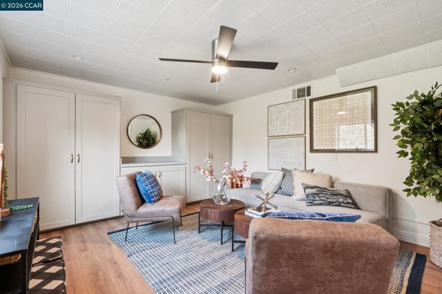 1315 El Curtola, Lafayette, CA 94549