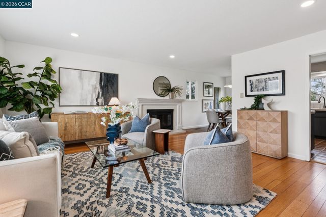 1315 El Curtola, Lafayette, CA 94549