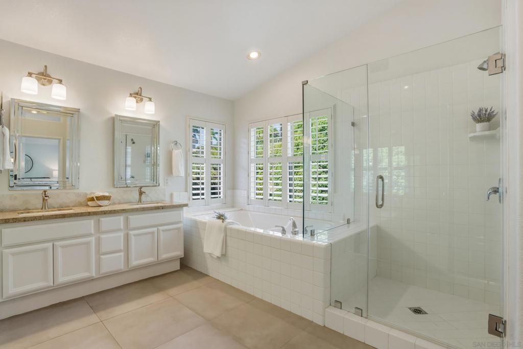 Image 16 of property listing at 3335 Avenida Nieve, Carlsbad, CA 92009