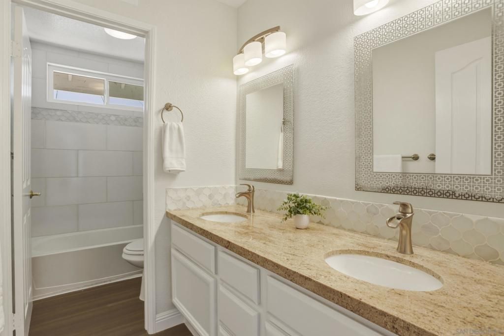 Image 19 of property listing at 3335 Avenida Nieve, Carlsbad, CA 92009