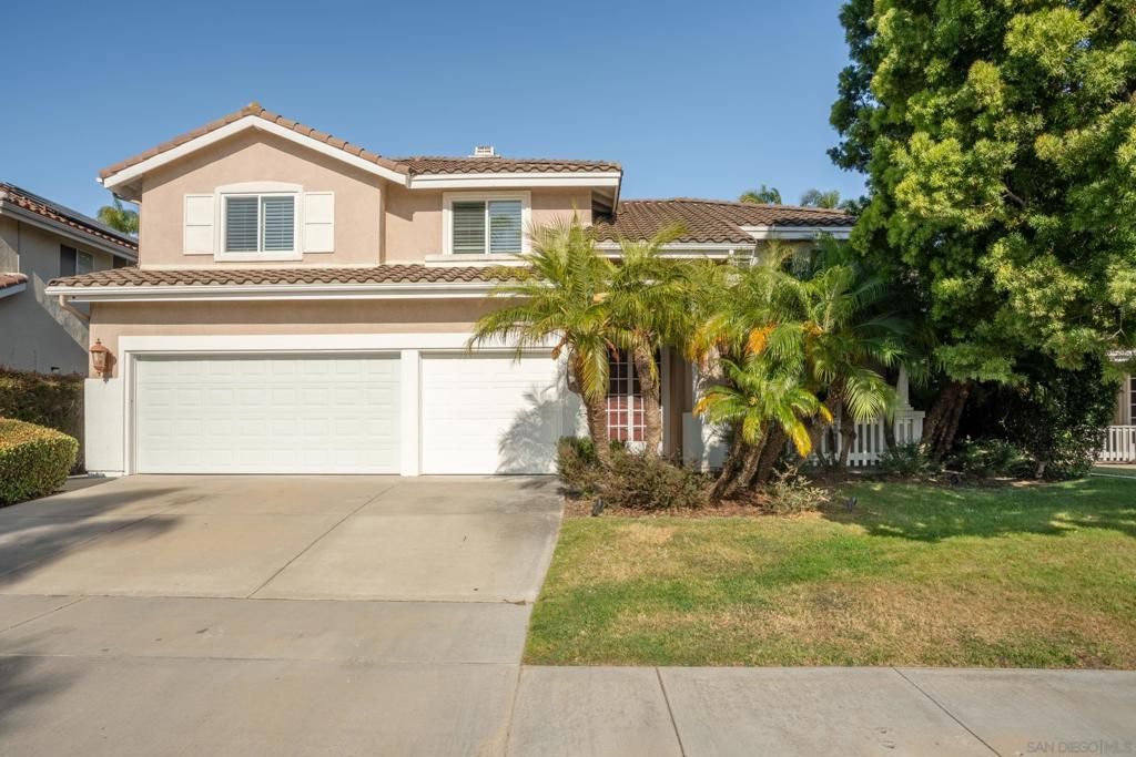 Image 2 of property listing at 3335 Avenida Nieve, Carlsbad, CA 92009