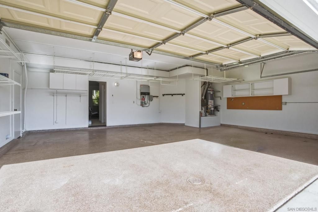 Image 24 of property listing at 3335 Avenida Nieve, Carlsbad, CA 92009
