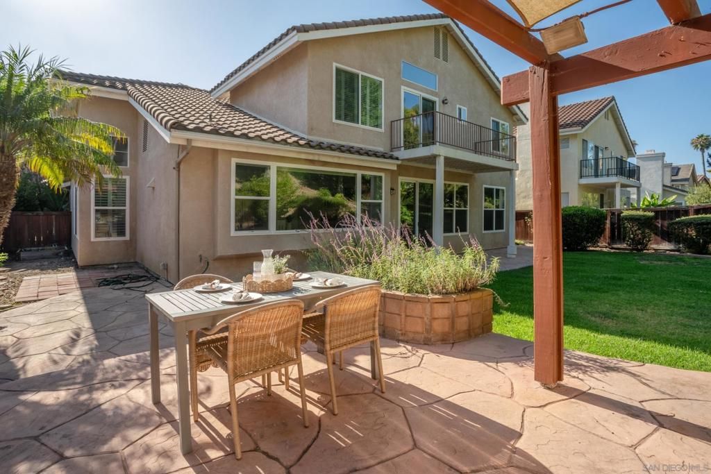 Image 26 of property listing at 3335 Avenida Nieve, Carlsbad, CA 92009