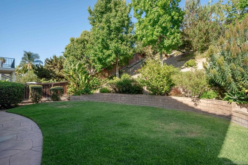 Image 28 of property listing at 3335 Avenida Nieve, Carlsbad, CA 92009