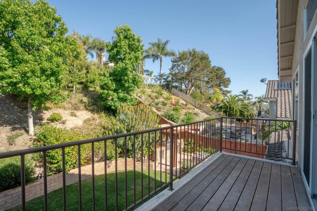 Image 31 of property listing at 3335 Avenida Nieve, Carlsbad, CA 92009
