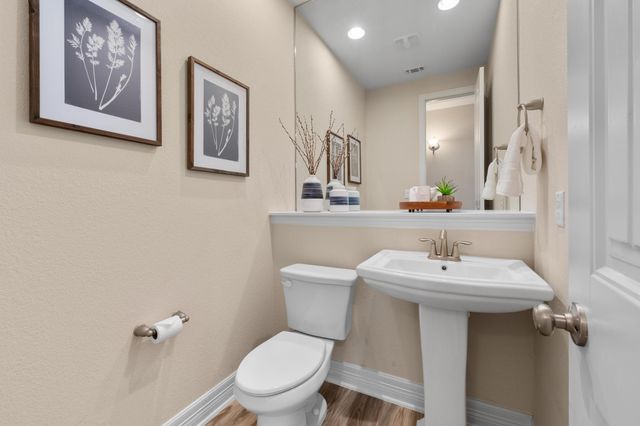 809 Breezygrass WAY, Georgetown, TX 78626