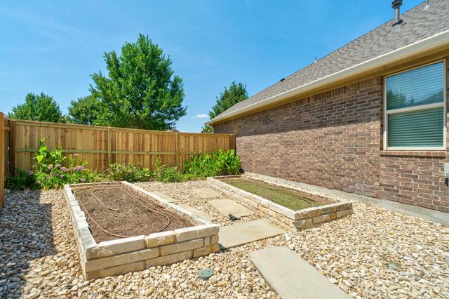 809 Breezygrass WAY, Georgetown, TX 78626