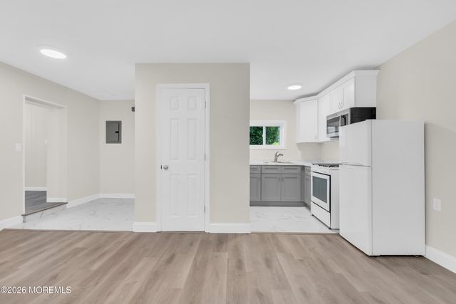 1211 Bryant Avenue, Toms River, NJ 08753