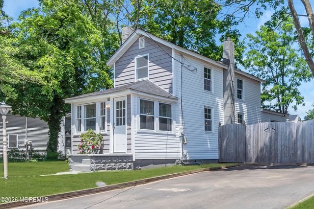1211 Bryant Avenue, Toms River, NJ 08753