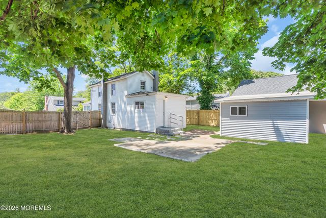 1211 Bryant Avenue, Toms River, NJ 08753