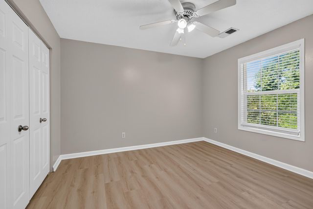 1196 Lacy Lane, Lexington, KY 40513
