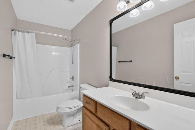 1196 Lacy Lane, Lexington, KY 40513