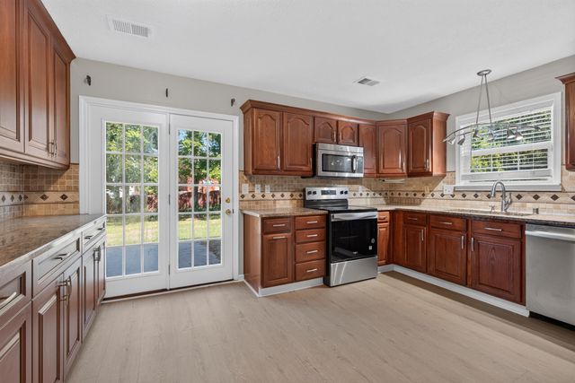 1196 Lacy Lane, Lexington, KY 40513