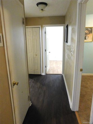 21367 Wendell Street, Clinton Township, MI 48036