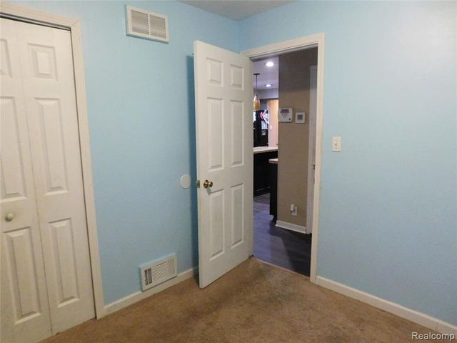 21367 Wendell Street, Clinton Township, MI 48036