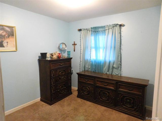 21367 Wendell Street, Clinton Township, MI 48036