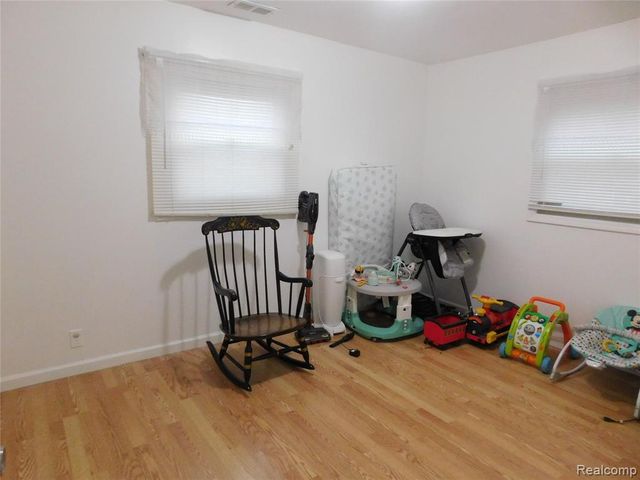 21367 Wendell Street, Clinton Township, MI 48036