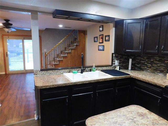 21367 Wendell Street, Clinton Township, MI 48036