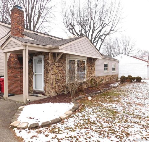 21367 Wendell Street, Clinton Township, MI 48036
