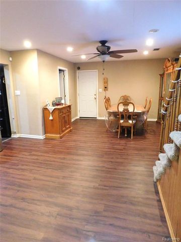 21367 Wendell Street, Clinton Township, MI 48036