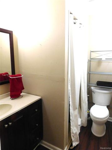 21367 Wendell Street, Clinton Township, MI 48036