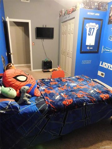 21367 Wendell Street, Clinton Township, MI 48036