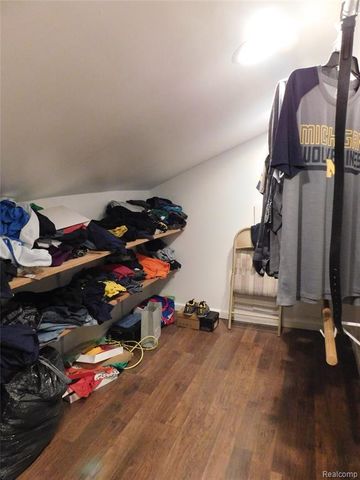 21367 Wendell Street, Clinton Township, MI 48036