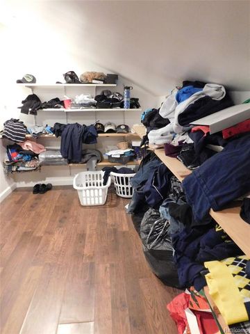 21367 Wendell Street, Clinton Township, MI 48036