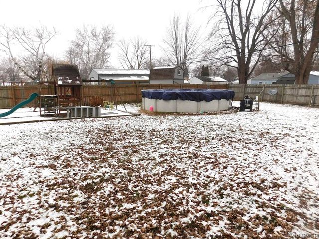 21367 Wendell Street, Clinton Township, MI 48036