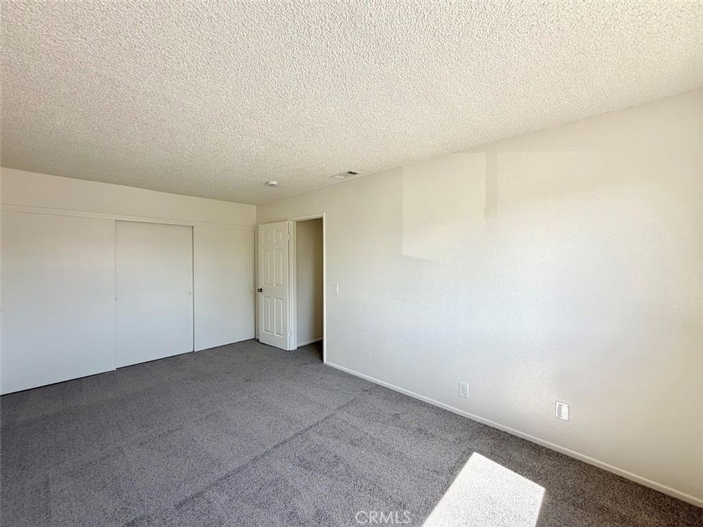 Image 14 of property listing at 345 N Eucalyptus Avenue 1, Rialto, CA 92376