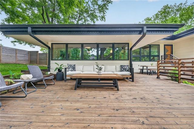 10737 Countryside Drive, Kansas City, KS 66109