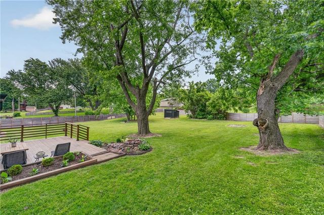10737 Countryside Drive, Kansas City, KS 66109