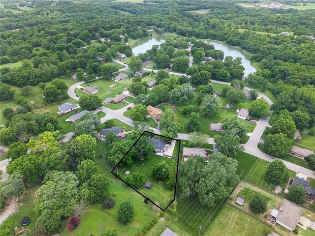 10737 Countryside Drive, Kansas City, KS 66109