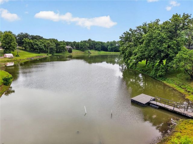 10737 Countryside Drive, Kansas City, KS 66109