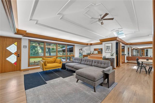 10737 Countryside Drive, Kansas City, KS 66109