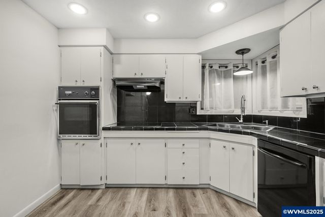 4160 Cordon Rd NE, Salem, OR 97305