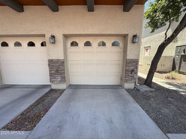 2727 N PRICE Road 6, Chandler, AZ 85224
