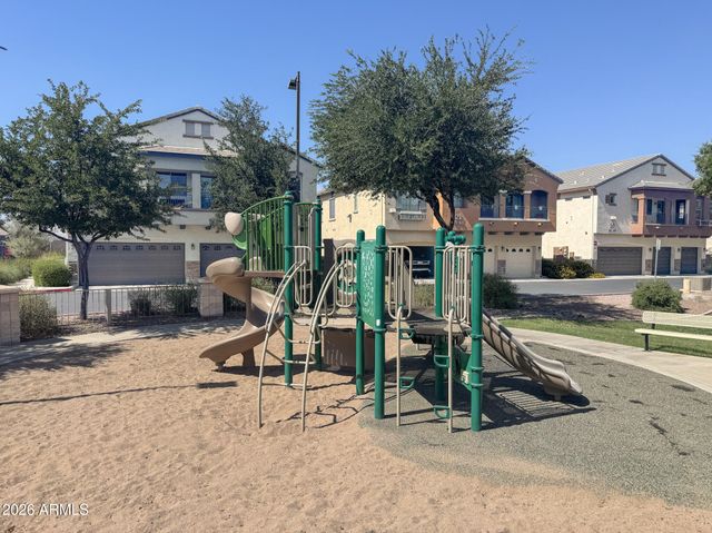 2727 N PRICE Road 6, Chandler, AZ 85224