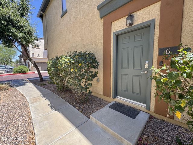 2727 N PRICE Road 6, Chandler, AZ 85224