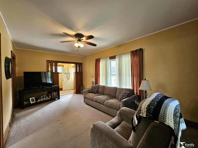 1212 H Street, Geneva, NE 68361