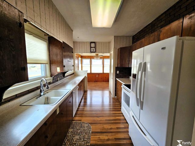 1212 H Street, Geneva, NE 68361