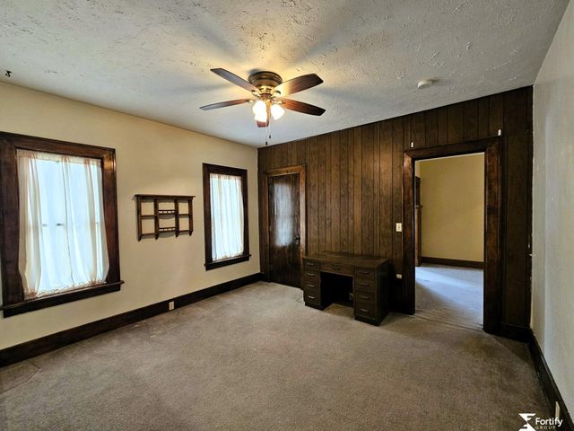 1212 H Street, Geneva, NE 68361