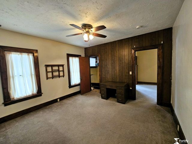 1212 H Street, Geneva, NE 68361