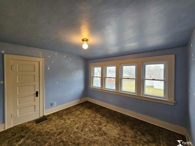 1212 H Street, Geneva, NE 68361