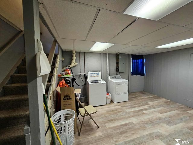 1212 H Street, Geneva, NE 68361